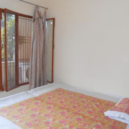 Maruti Guest House Varanasi Luaran gambar