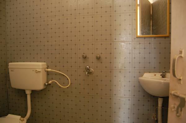 Maruti Guest House Varanasi Bilik gambar
